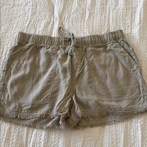 Cloths & Stone 100% tencel cut off shorts.